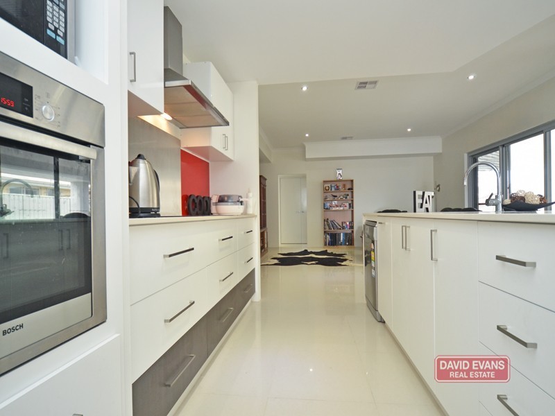 43 Karril Turn, Yanchep WA 6035