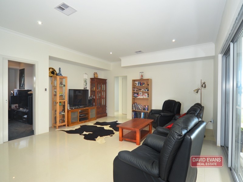 43 Karril Turn, Yanchep WA 6035