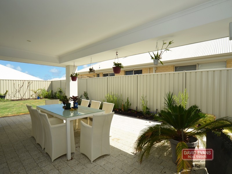 43 Karril Turn, Yanchep WA 6035