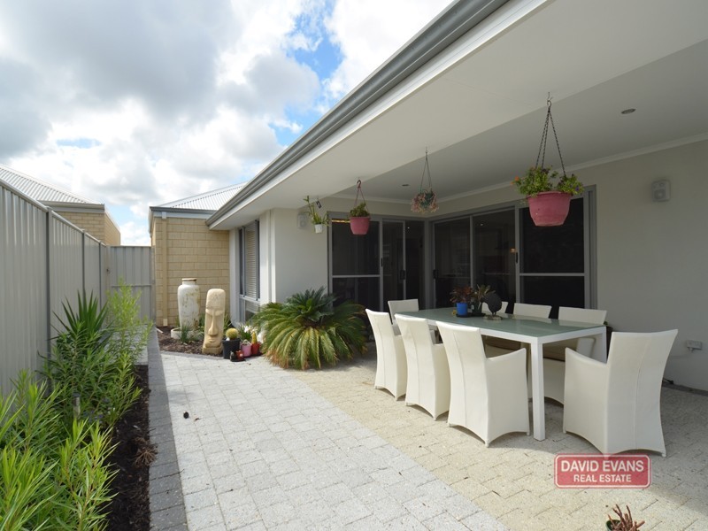 43 Karril Turn, Yanchep WA 6035