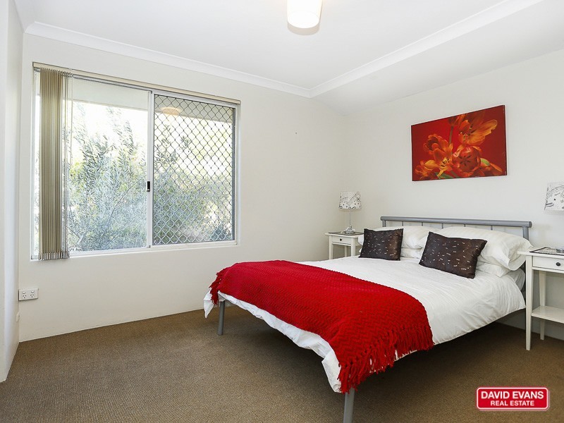 6 Bateson Heights, Clarkson WA 6030