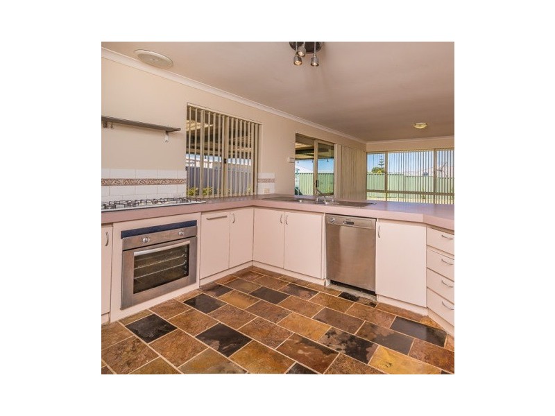 4 Kalix Elbow, Merriwa WA 6030