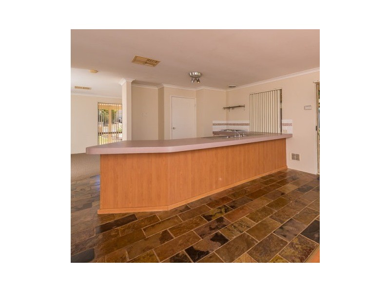 4 Kalix Elbow, Merriwa WA 6030