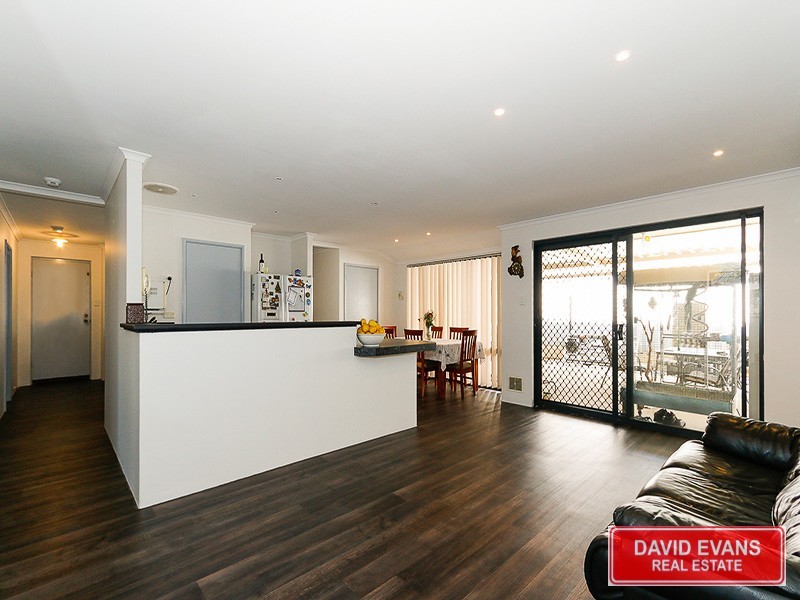 2 Beefwood Street, Banksia Grove WA 6031