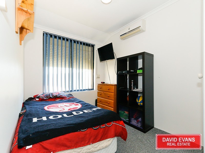 2 Beefwood Street, Banksia Grove WA 6031