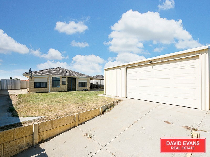 2 Beefwood Street, Banksia Grove WA 6031