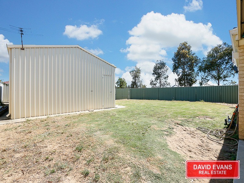 2 Beefwood Street, Banksia Grove WA 6031