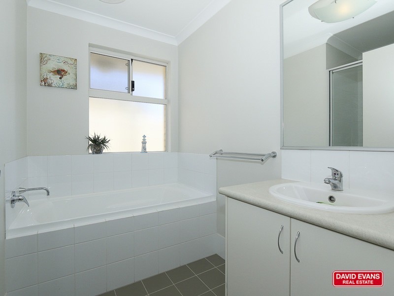 2 Garrett Way, Clarkson WA 6030