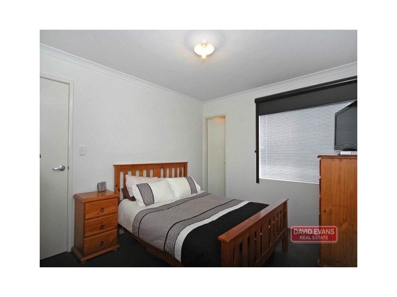 4/2 Marathon Loop, Madeley WA 6065