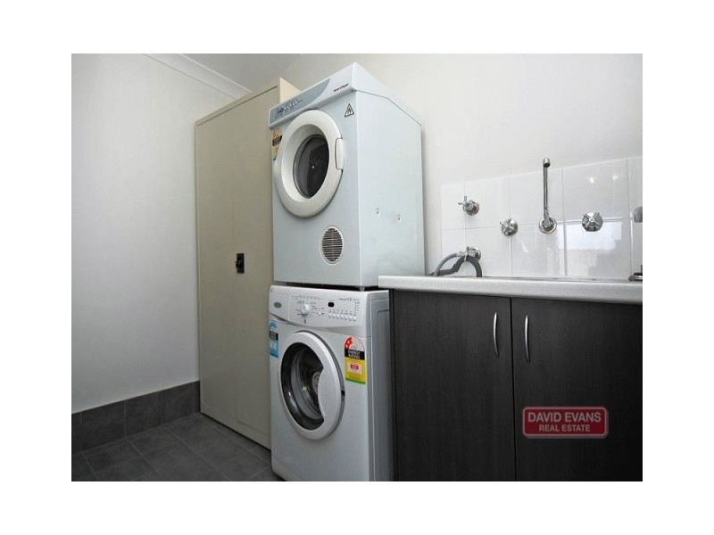 4/2 Marathon Loop, Madeley WA 6065