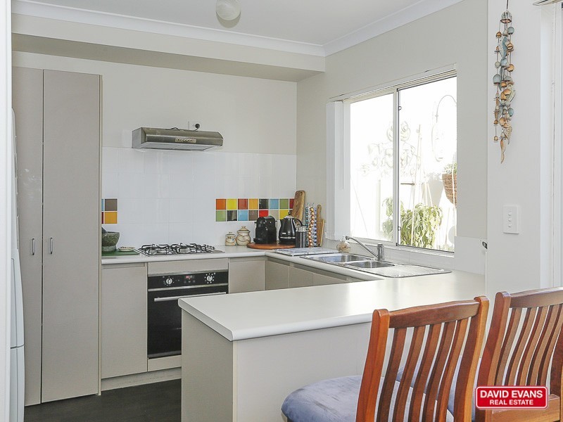 27 Navarre Way, Butler WA 6036