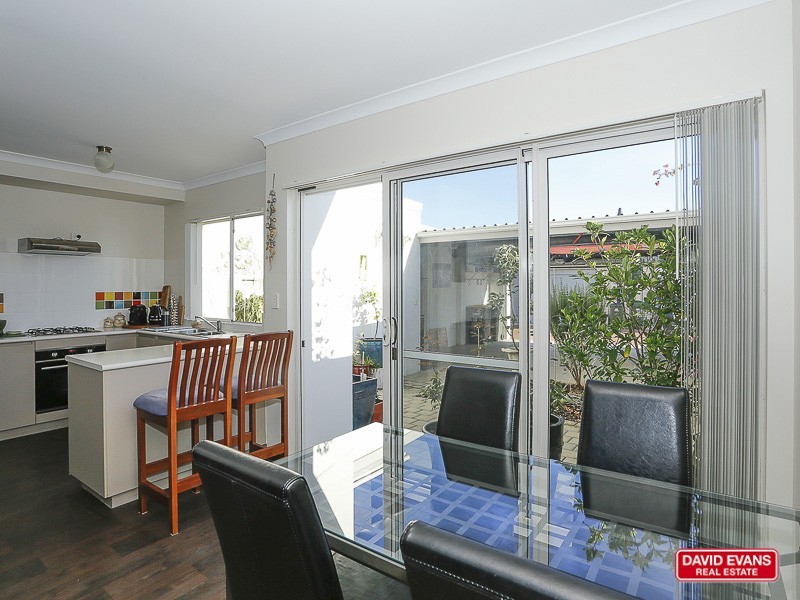 27 Navarre Way, Butler WA 6036