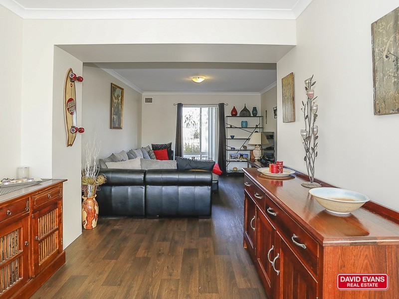 27 Navarre Way, Butler WA 6036