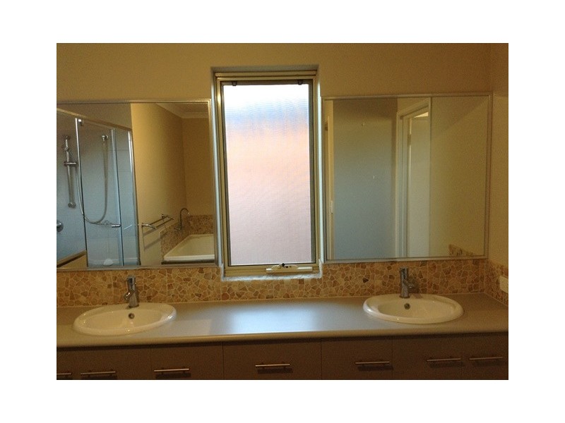 23 Helmsdale Loop, Butler WA 6036