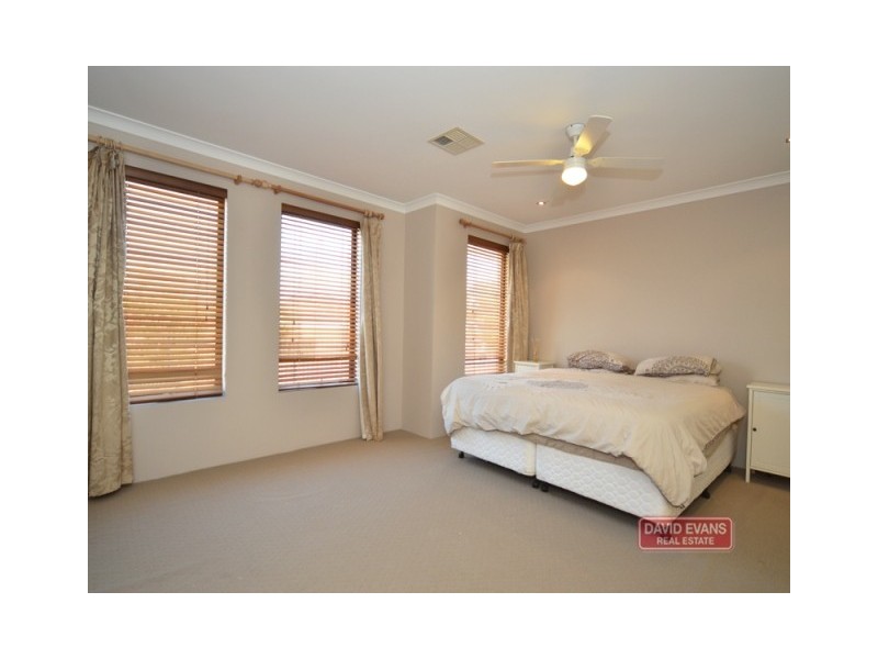 11 Colwyn Loop, Tapping WA 6065