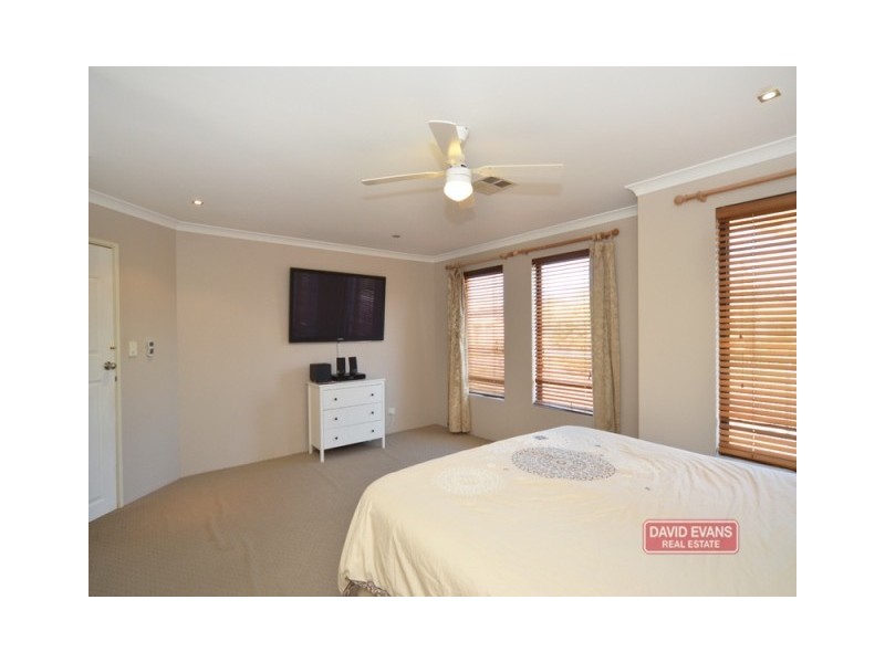 11 Colwyn Loop, Tapping WA 6065