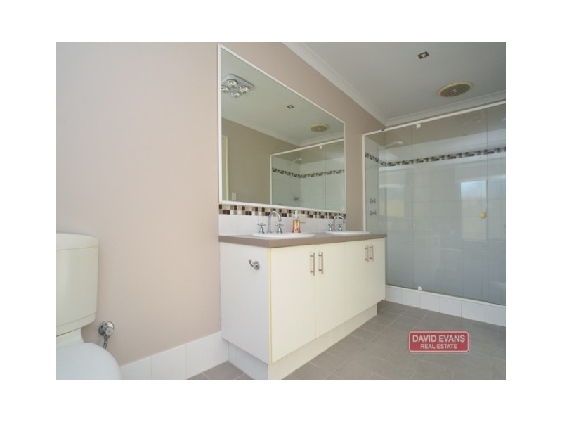 11 Colwyn Loop, Tapping WA 6065