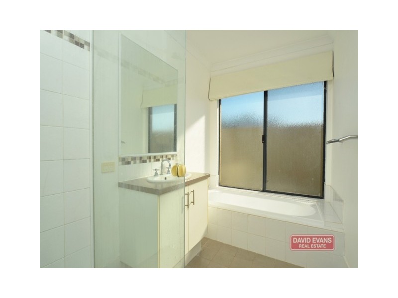 11 Colwyn Loop, Tapping WA 6065