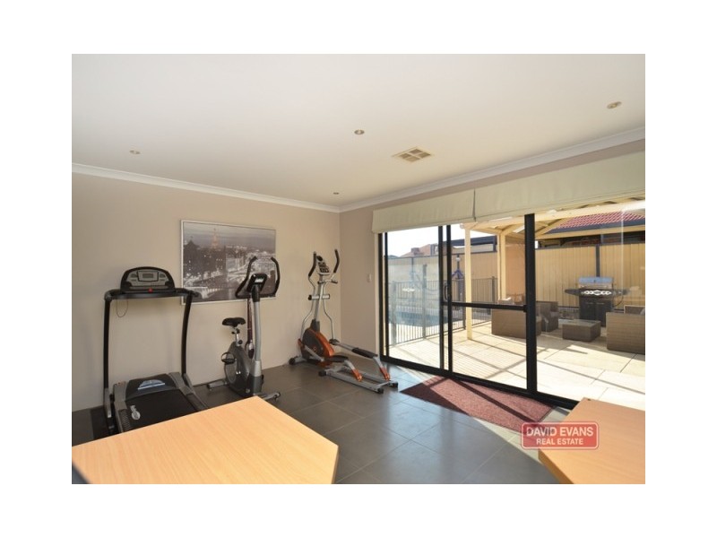 11 Colwyn Loop, Tapping WA 6065