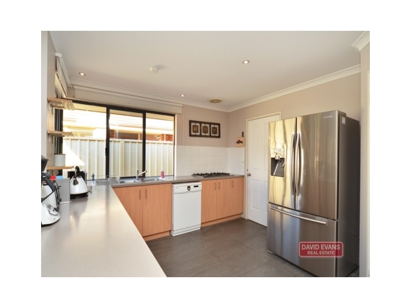 11 Colwyn Loop, Tapping WA 6065