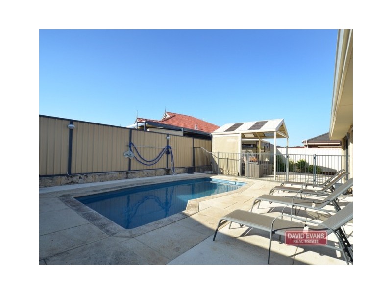 11 Colwyn Loop, Tapping WA 6065