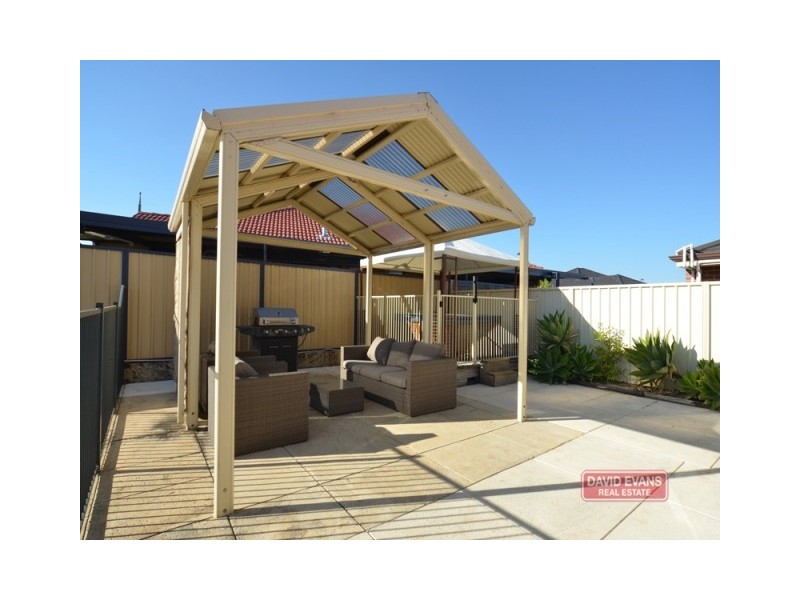 11 Colwyn Loop, Tapping WA 6065