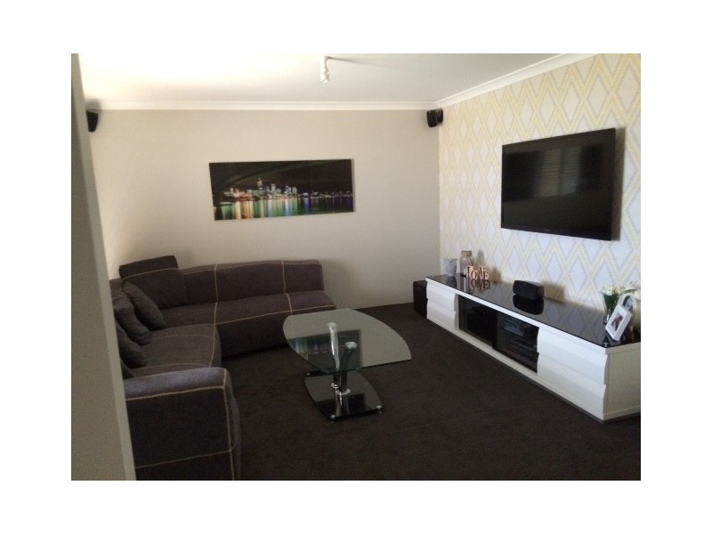 44 Tinsel Street, Yanchep WA 6035