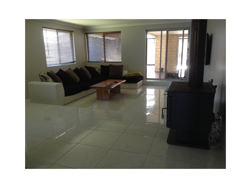 44 Tinsel Street, Yanchep WA 6035