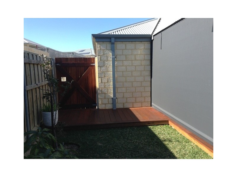 44 Tinsel Street, Yanchep WA 6035