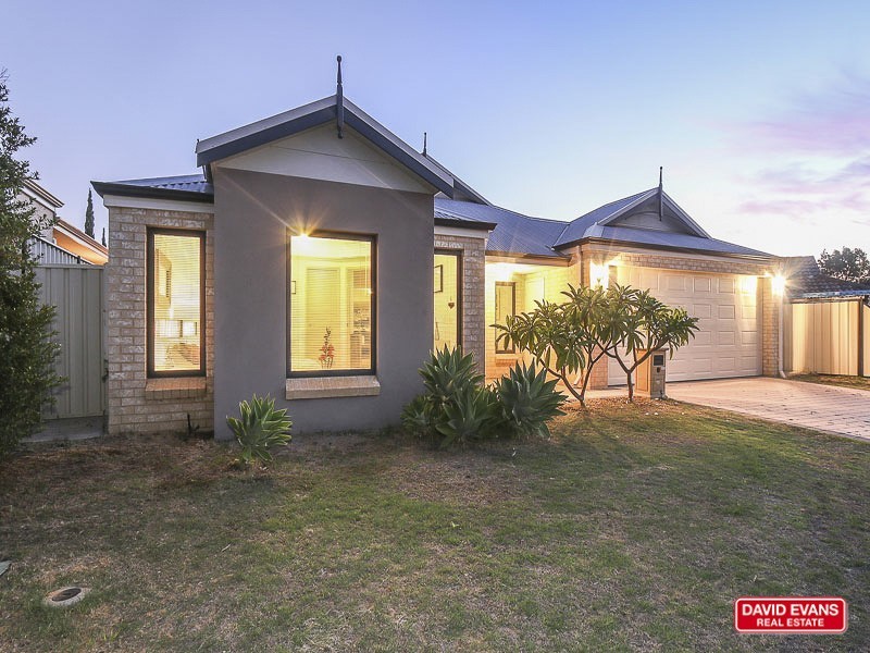 15 Edenbrooke Terrace, Clarkson WA 6030
