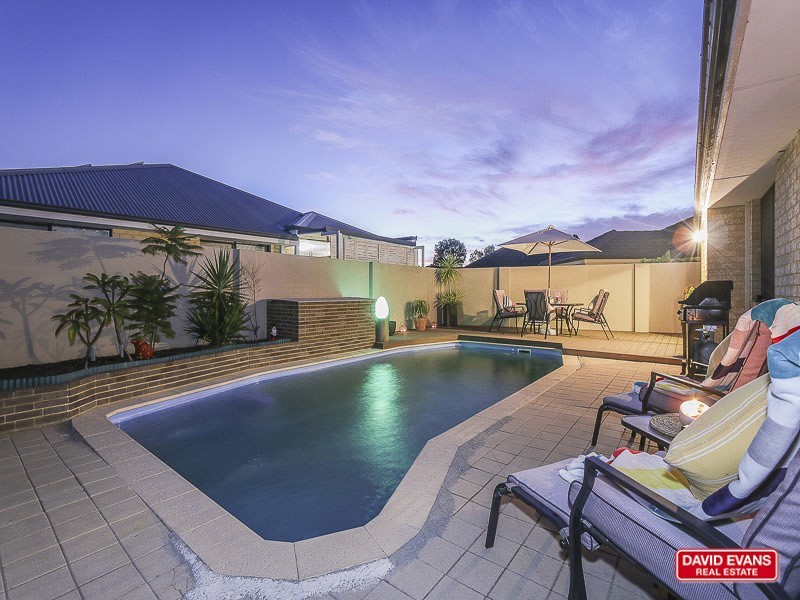 15 Edenbrooke Terrace, Clarkson WA 6030