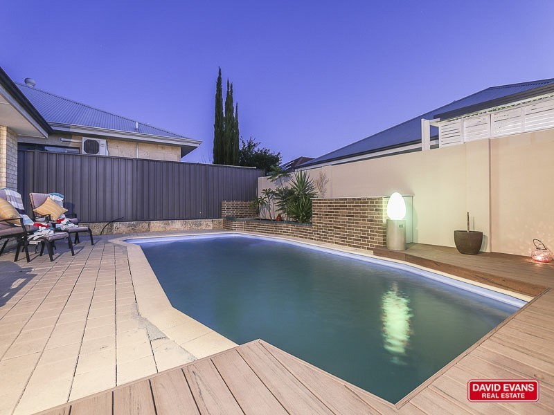 15 Edenbrooke Terrace, Clarkson WA 6030