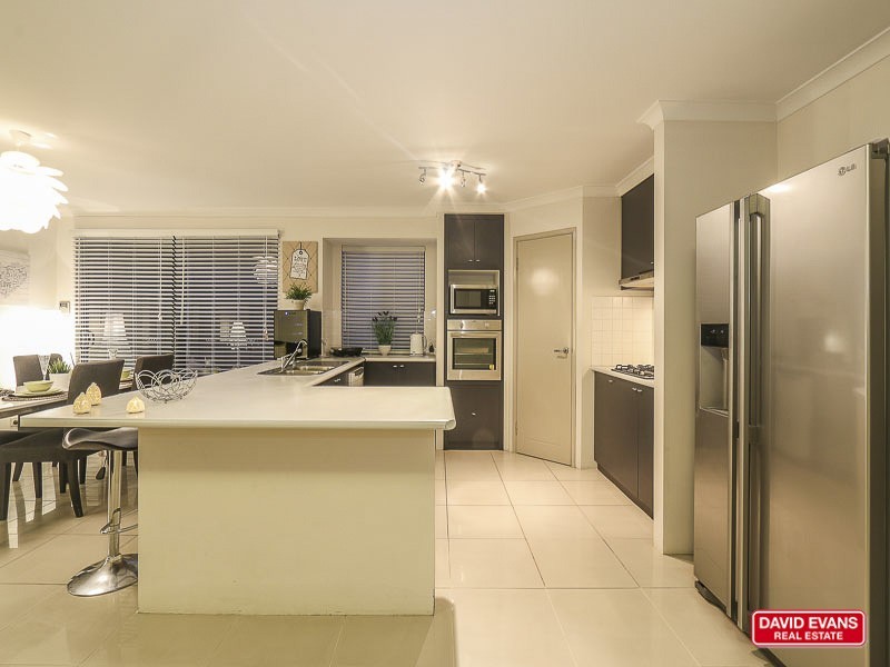 15 Edenbrooke Terrace, Clarkson WA 6030