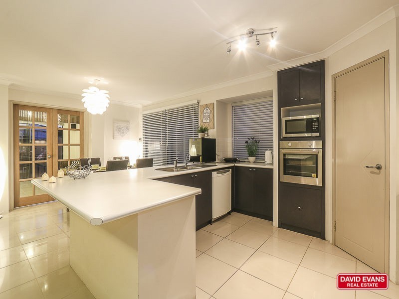 15 Edenbrooke Terrace, Clarkson WA 6030