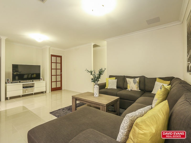 15 Edenbrooke Terrace, Clarkson WA 6030