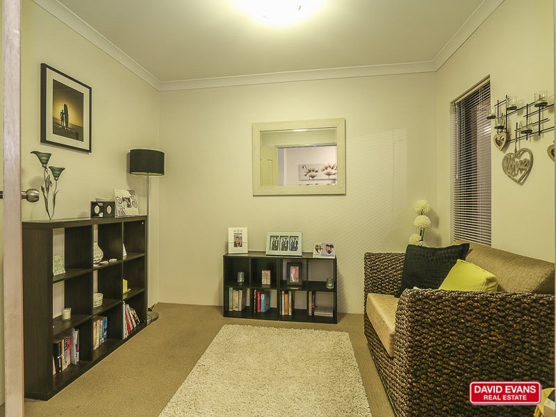 15 Edenbrooke Terrace, Clarkson WA 6030