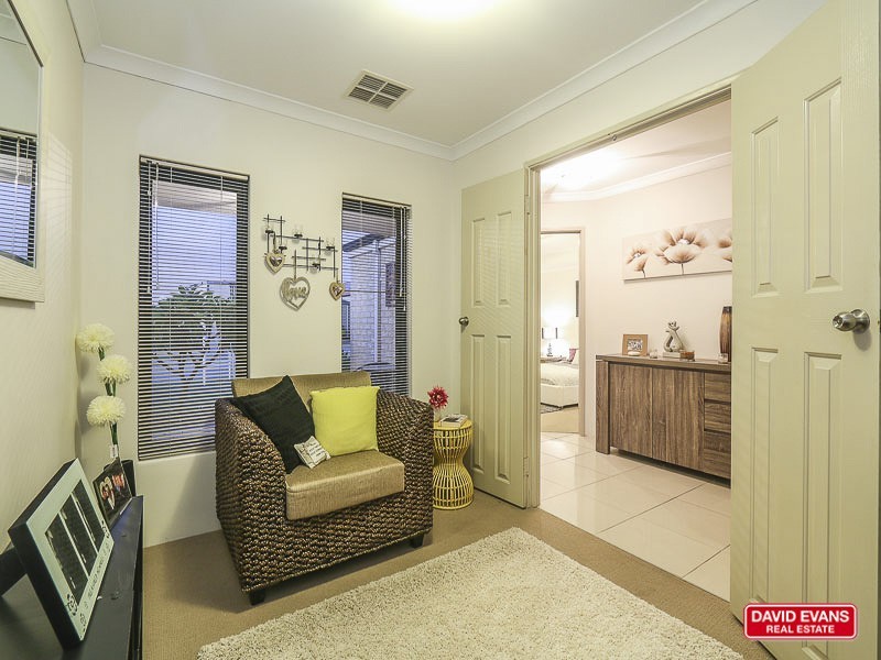 15 Edenbrooke Terrace, Clarkson WA 6030