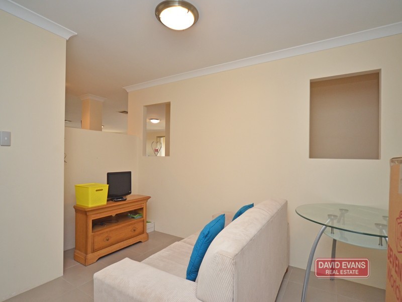 21 Ginsburg Turn, Tapping WA 6065