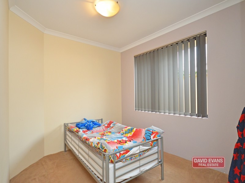 21 Ginsburg Turn, Tapping WA 6065