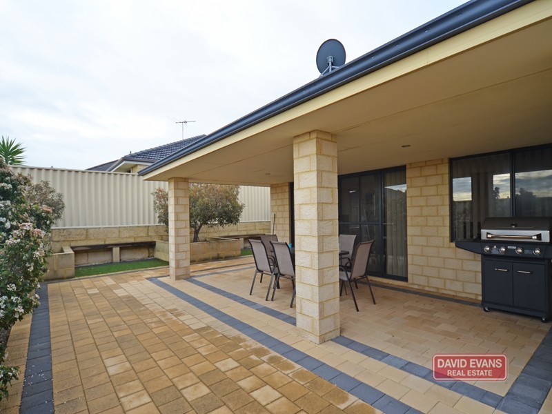 21 Ginsburg Turn, Tapping WA 6065