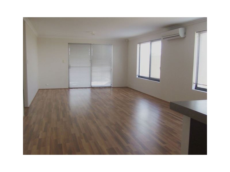 4 Belfast Crescent, Ridgewood WA 6030