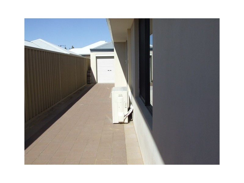 4 Belfast Crescent, Ridgewood WA 6030