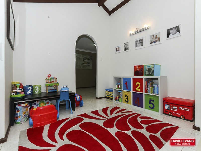 9 Admiral Grove, Heathridge WA 6027