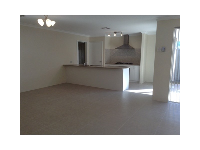 6 Nassa Way, Jindalee WA 6036