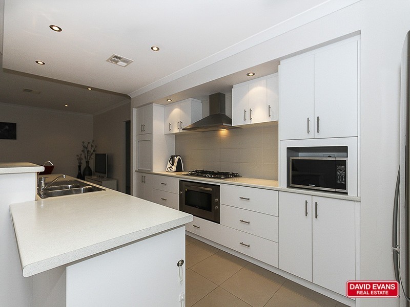 8 Woodmont Way, Clarkson WA 6030