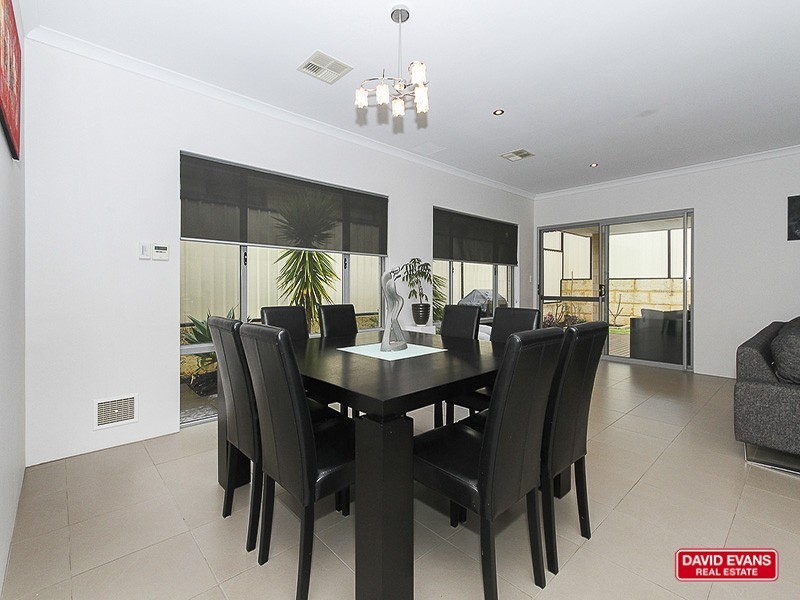 8 Woodmont Way, Clarkson WA 6030