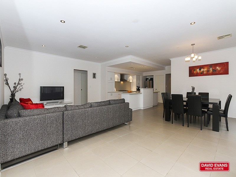 8 Woodmont Way, Clarkson WA 6030