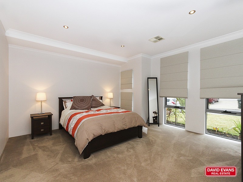 8 Woodmont Way, Clarkson WA 6030