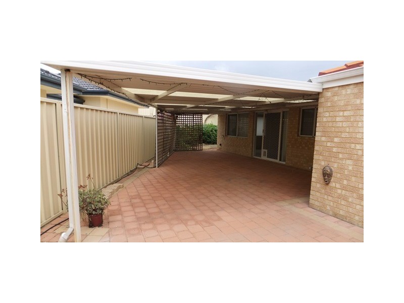 97 MacNaughton Crescent, Kinross WA 6028