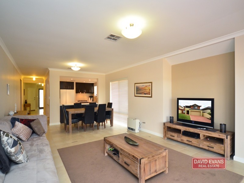 33 Roslin Road, Wanneroo WA 6065